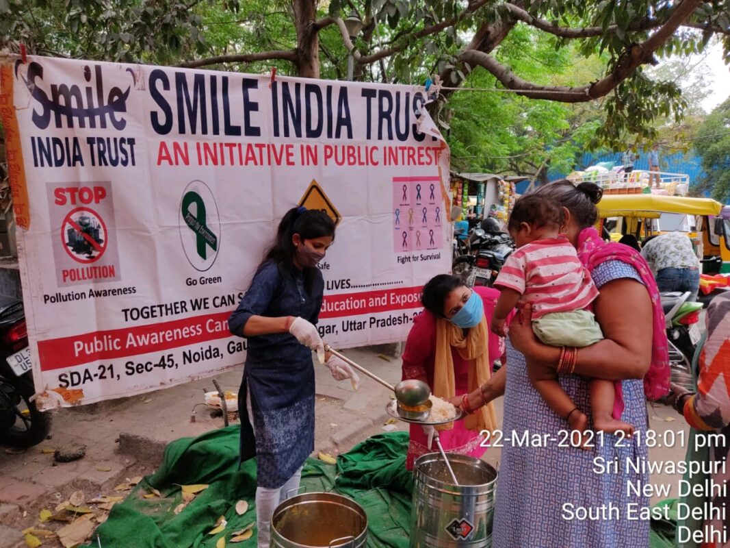 SmileIndiaTrust-FoodDistribution